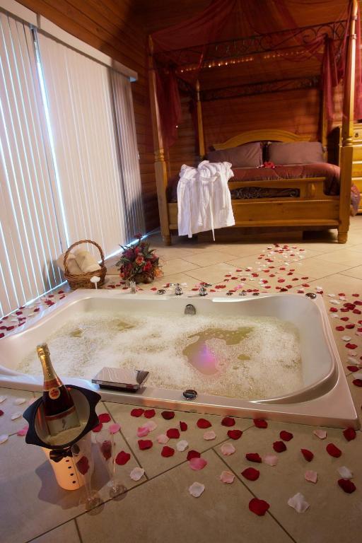 Serenity Springs - Michigan City Hotel Springfield Ruang foto